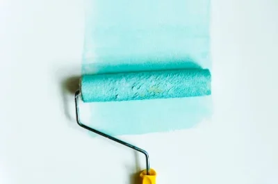 Peinture intérieure à Lourmais — murs, plafonds et boiseries